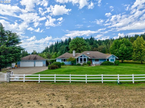 2929 LITTLE RIVER RD, Glide, OR 97443
