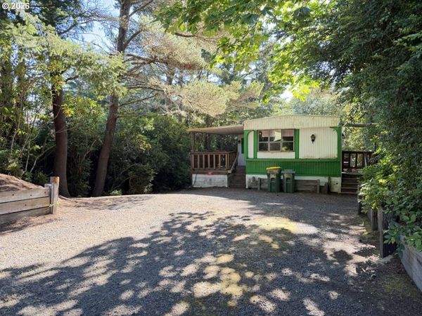 1600 Rhododendron DR, Unit 196, Florence, OR 97439