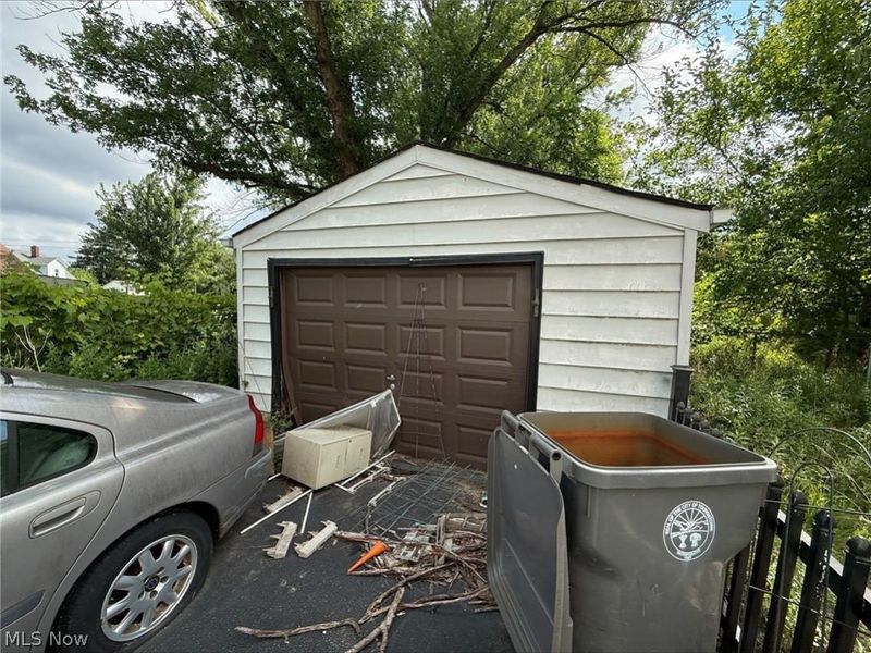2731 Jean Street , Youngstown, OH 44502 Photo 2