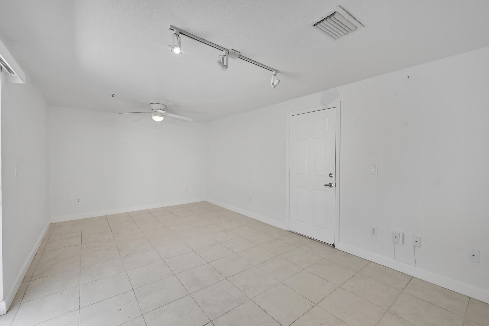 453 NE 1st Street, Pompano Beach, FL 33060 Photo