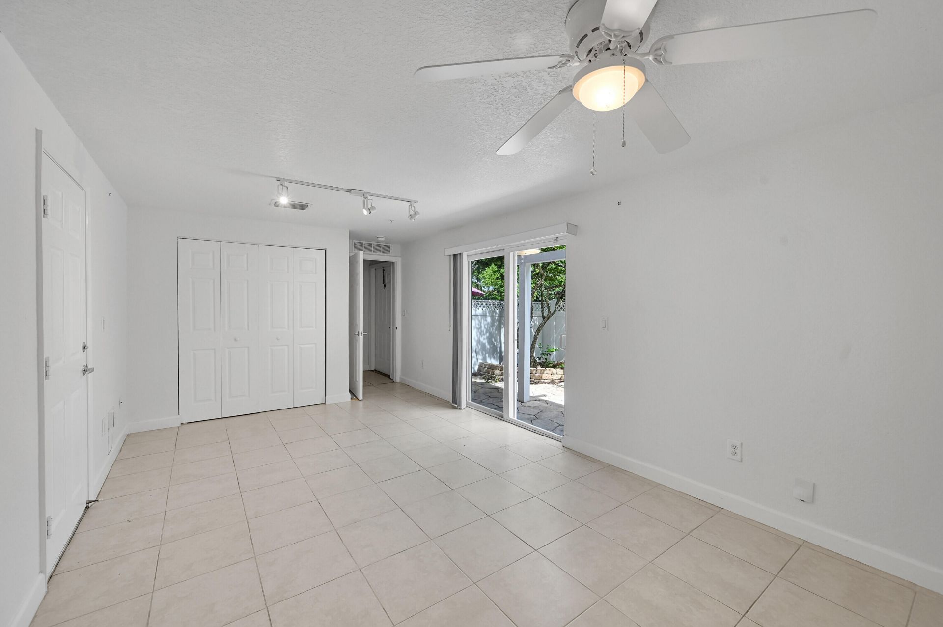 453 NE 1st Street, Pompano Beach, FL 33060 Photo