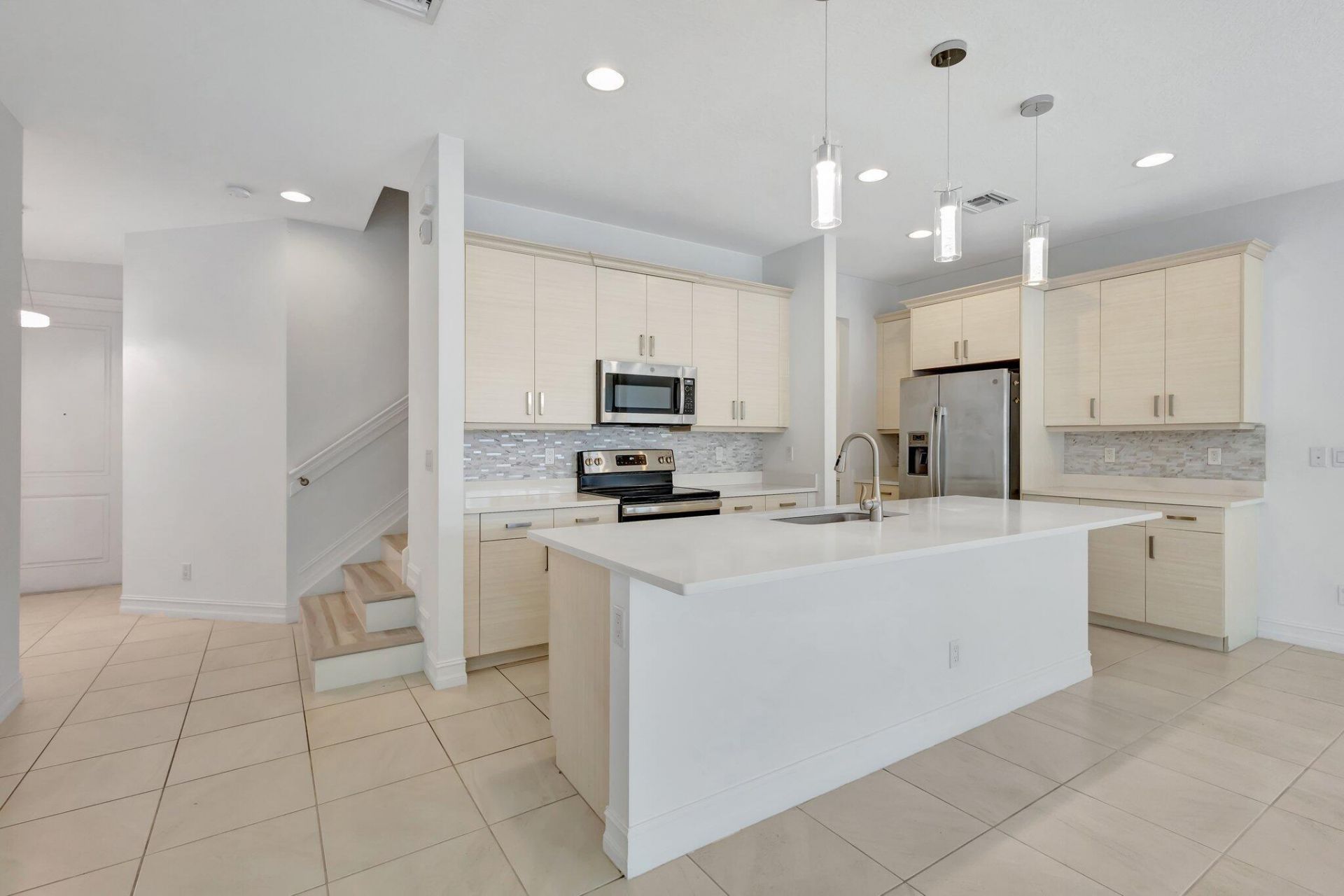 91 Palm Lane, Royal Palm Beach, FL 33411 Photo