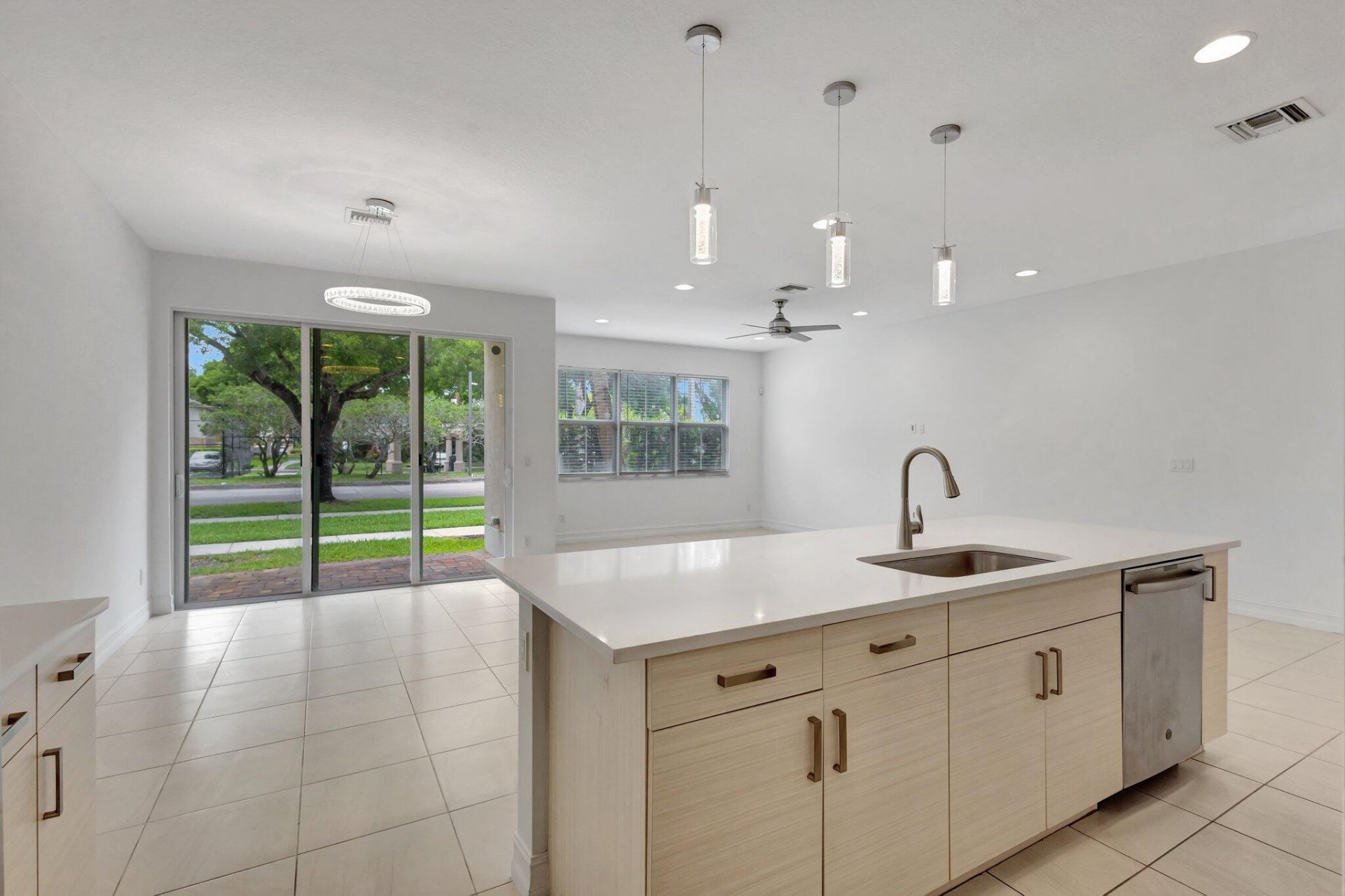91 Palm Lane, Royal Palm Beach, FL 33411 Photo