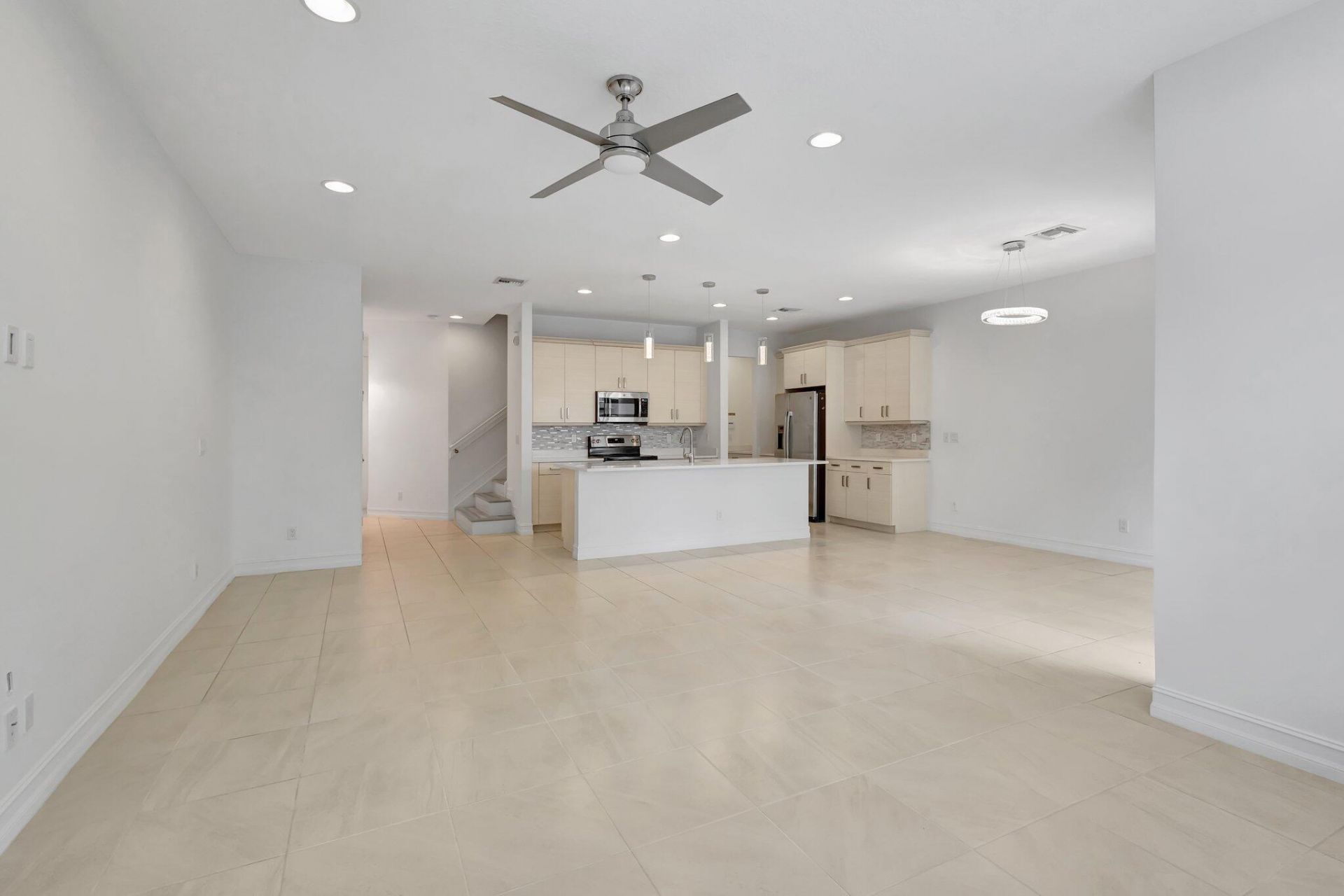91 Palm Lane, Royal Palm Beach, FL 33411 Photo