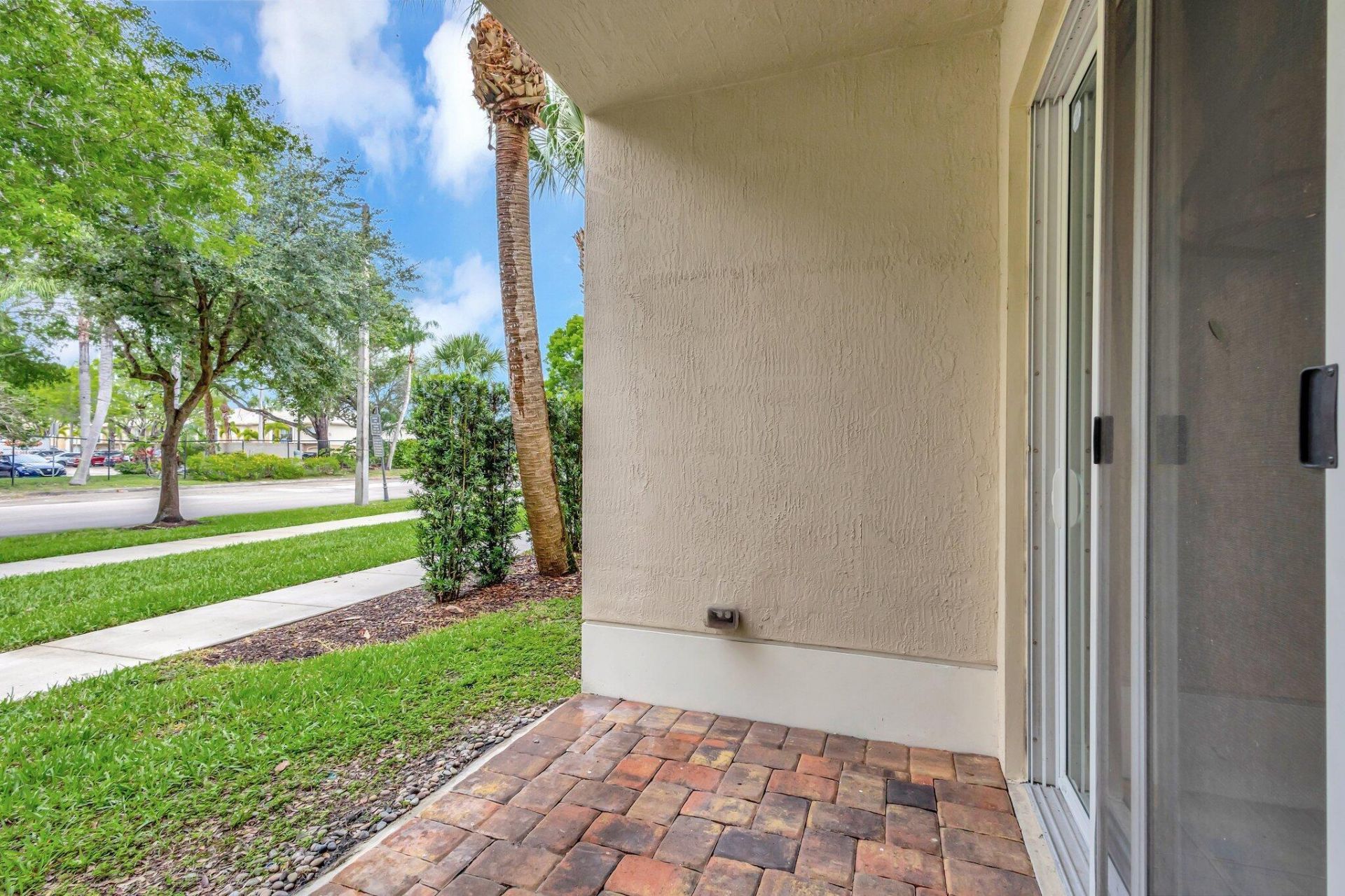 91 Palm Lane, Royal Palm Beach, FL 33411 Photo
