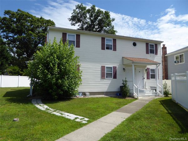95 Valentine Avenue , Unit 2nd Fl, Glen Cove, NY 11542