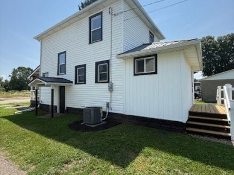 562 Heller Drive, Newcomerstown, OH 43832 Photo 10