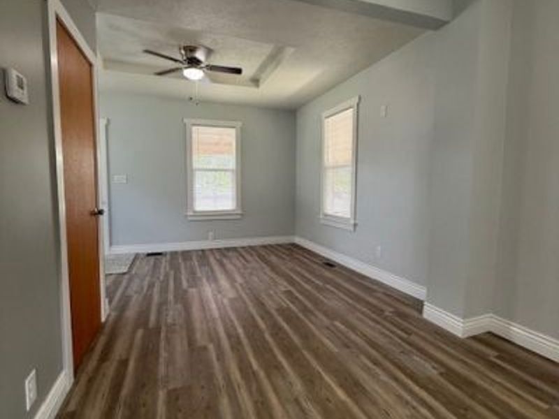562 Heller Drive, Newcomerstown, OH 43832 Photo 14