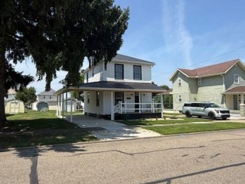562 Heller Drive, Newcomerstown, OH 43832 Photo 3
