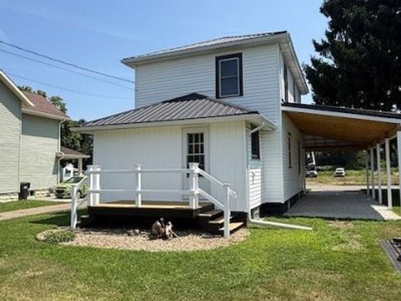 562 Heller Drive, Newcomerstown, OH 43832 Photo 7
