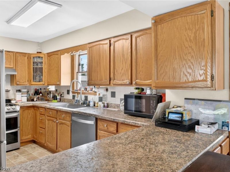 1313 Martin Road, Mogadore, OH 44260 Photo 4