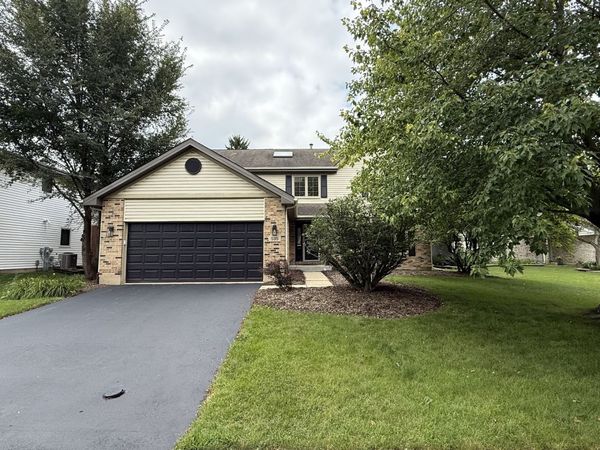 535 Chester Court W, Aurora, IL 60504
