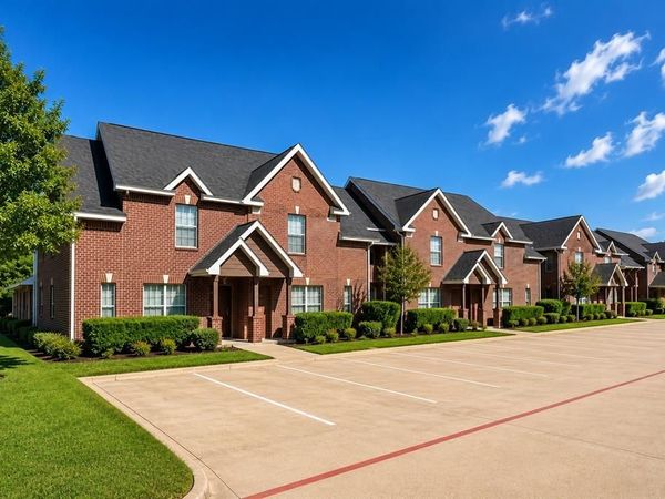 711 Thompson Drive , Prairie View, TX 77484