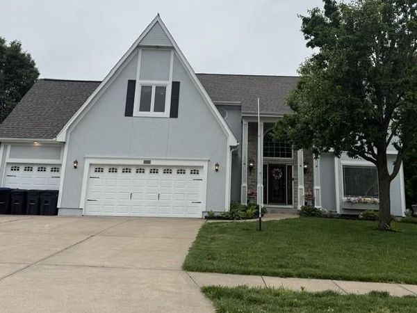 2525 SE Nottingham Drive, Lee's Summit, MO 64063