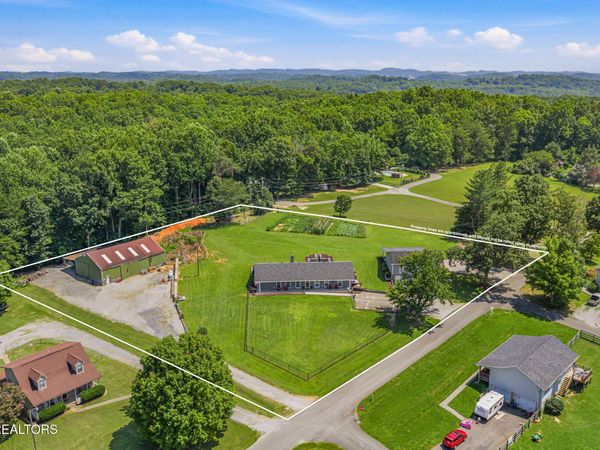 4762 Dogwood Lane, Strawberry Plains, TN 37871