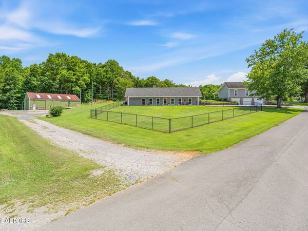 4762 Dogwood Lane, Strawberry Plains, TN 37871