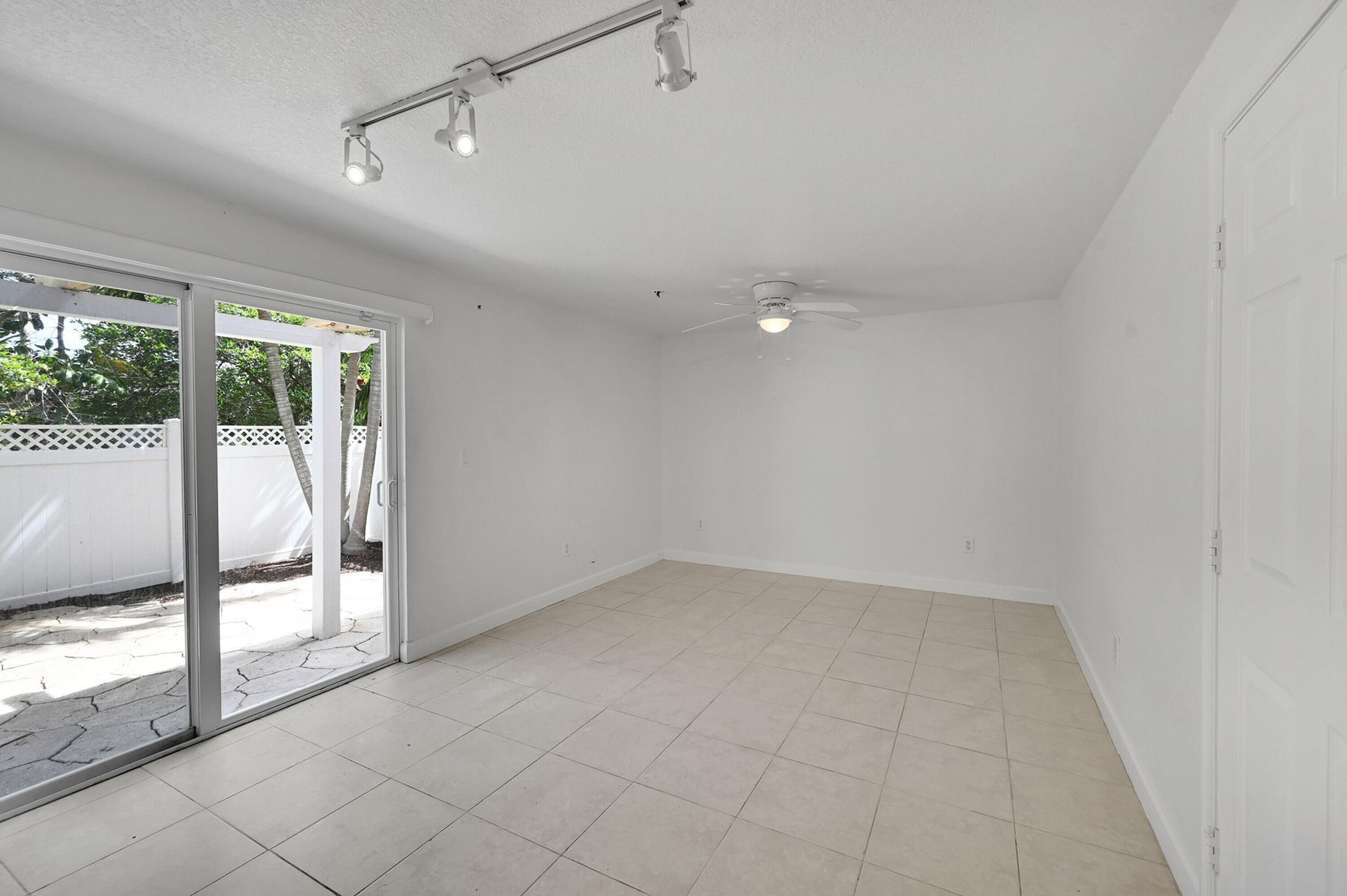 453 NE 1st Street, Pompano Beach, FL 33060 Photo