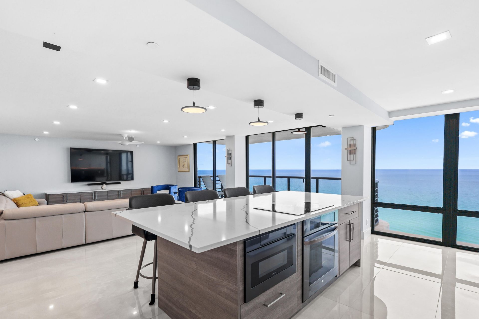 250 S Ocean Boulevard, Unit 15D, Boca Raton, FL 33432 Photo