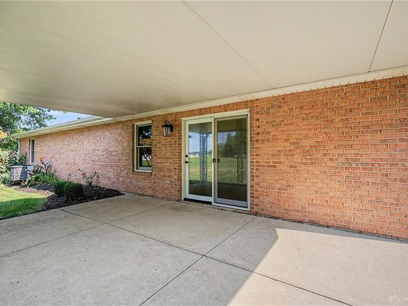 1134 Arlie Court, Xenia, OH 45385 Photo 9