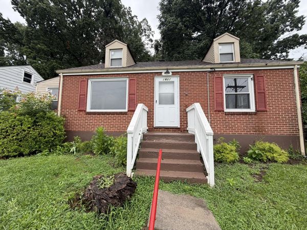 2822 Sweetbrier AVE SW, Roanoke, VA 24015