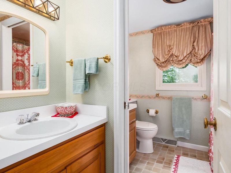 480 W Highland Drive , Zanesville, OH 43701 Photo 21