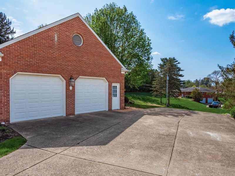 480 W Highland Drive , Zanesville, OH 43701 Photo 30