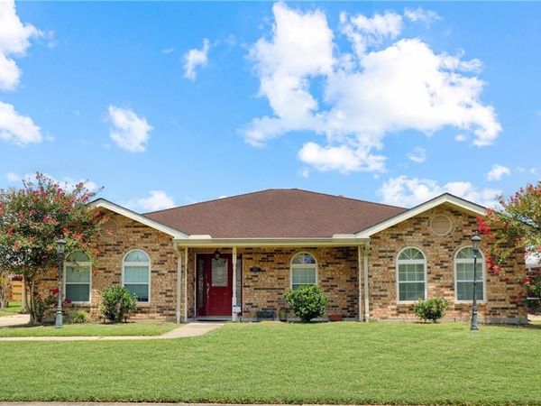 2537 W FRIENDSHIP Drive , Harvey, LA 70058