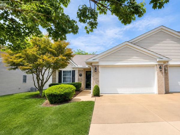 2106 Lakefield Drive, Huron, OH 44839