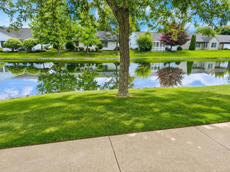 2106 Lakefield Drive, Huron, OH 44839 Photo 2