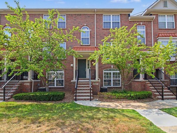 20027 Boardwalk Boulevard , Southfield, Mi 48075