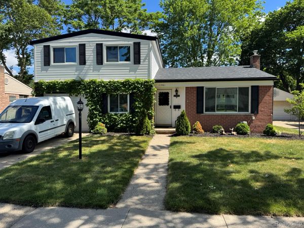 11501 Delvin Drive, Sterling Heights, Mi 48314