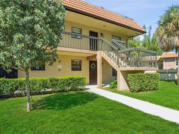 21915 LAKE FOREST Circle, Unit 106, Boca Raton, FL 33433