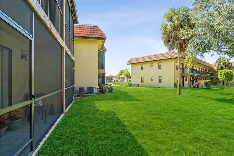 21915 Lake Forest Circle, Unit 106, Boca Raton, FL 33433 Photo