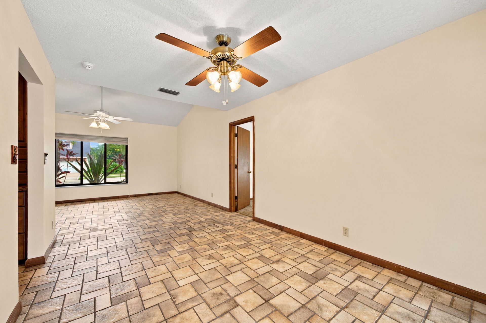 1120 NW 77th Avenue, Plantation, FL 33322 Photo