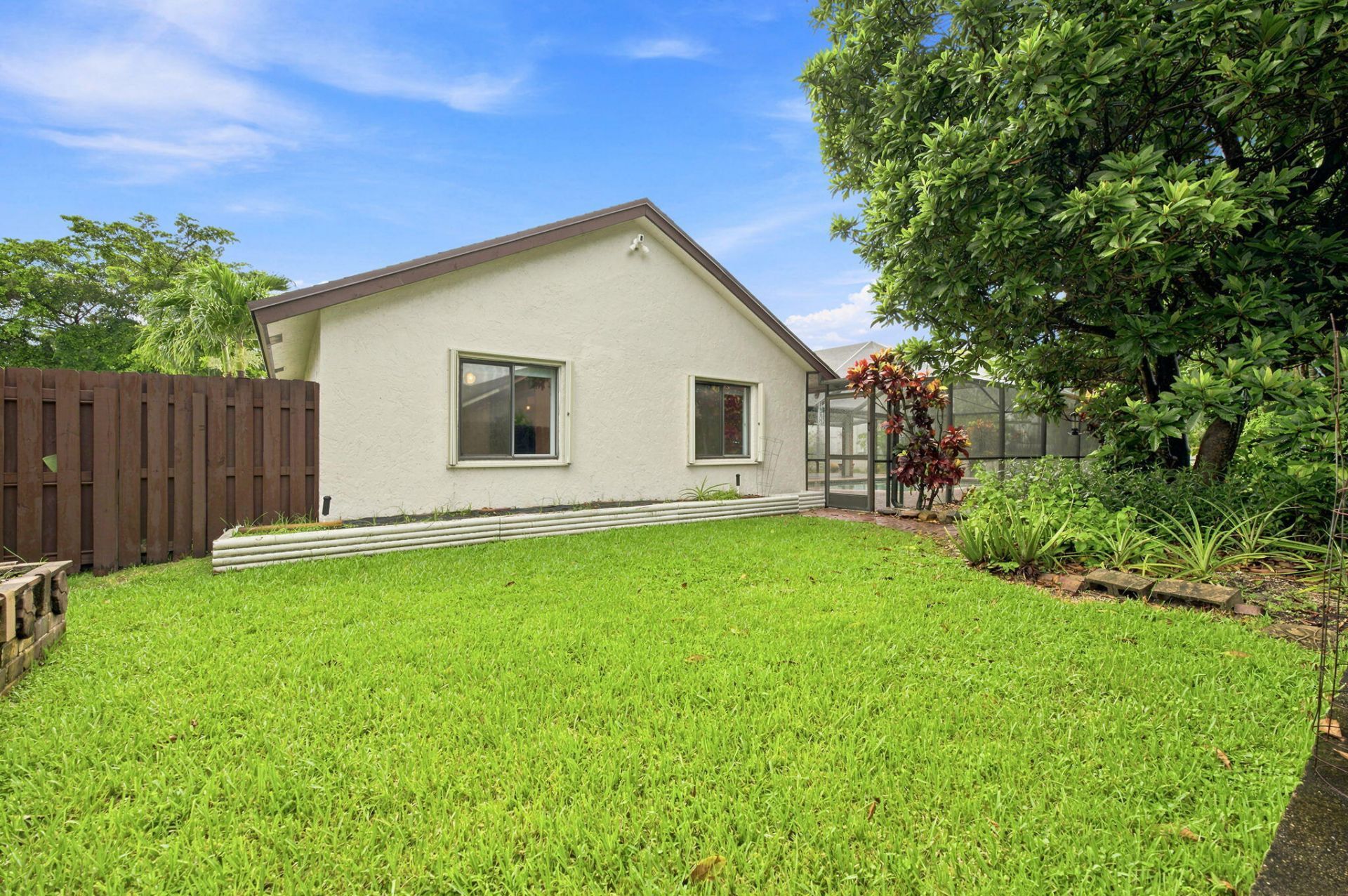1120 NW 77th Avenue, Plantation, FL 33322 Photo