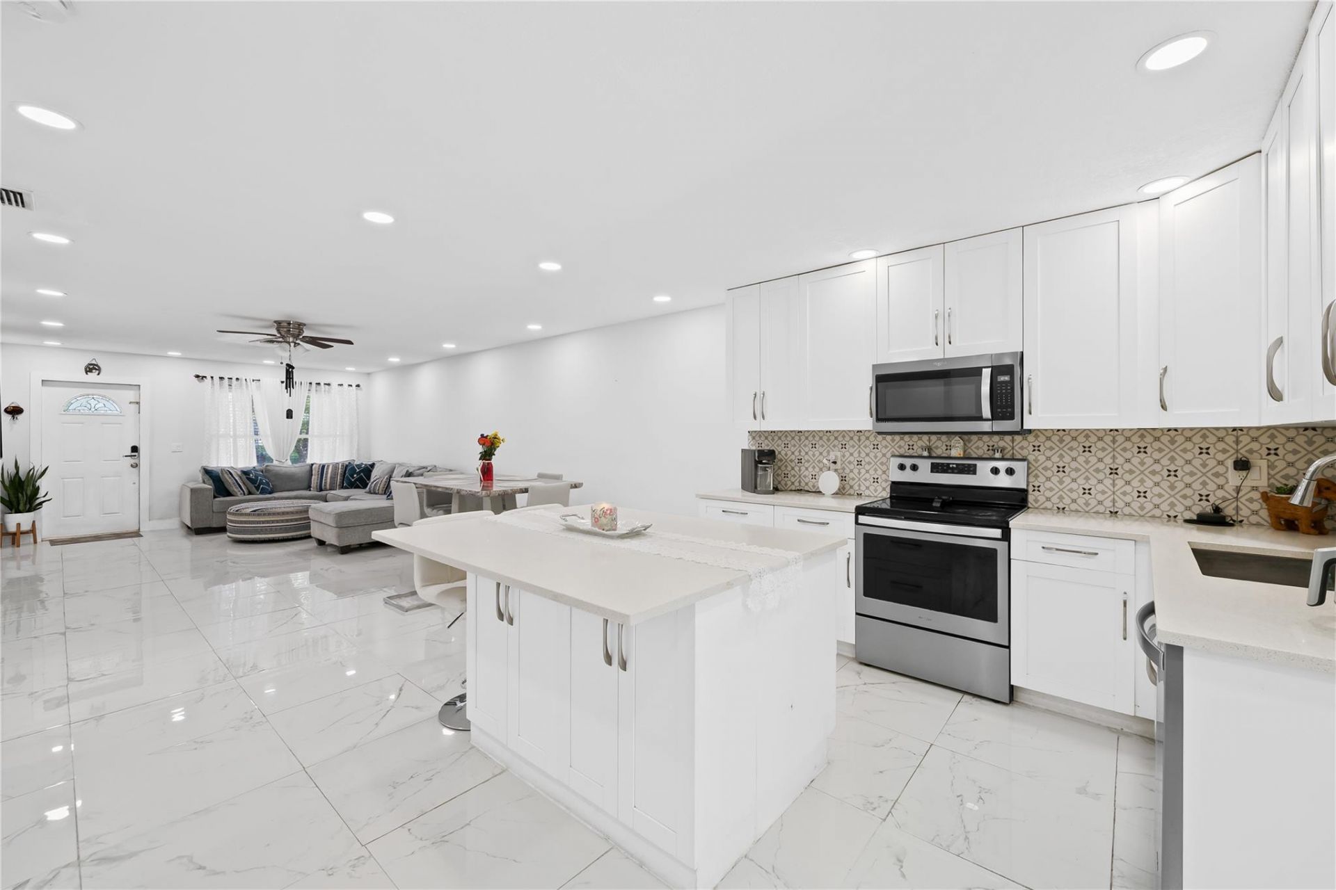 4010 Coral Springs Drive, Coral Springs, FL 33065 Photo