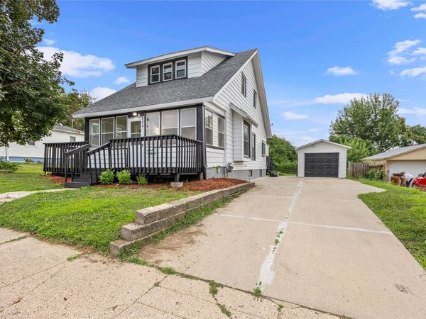111 N 15th Street, Marshalltown, IA 50158