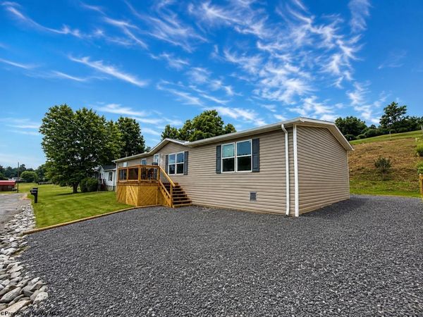 54 Crystal Lane, Bridgeport, WV 26330