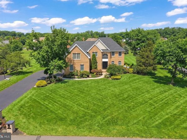 14 BARNYARD COURT , PLAINSBORO, NJ 08536