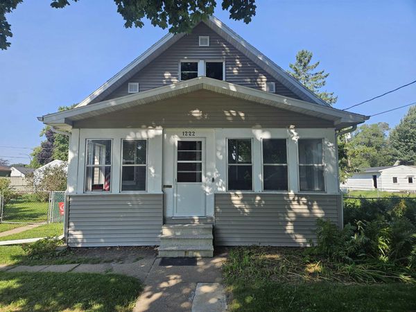 1222 Wallgate Avenue, Waterloo, IA 50701