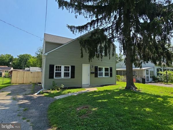 39 MAPLEWOOD AVENUE, CARNEYS POINT, NJ 08069