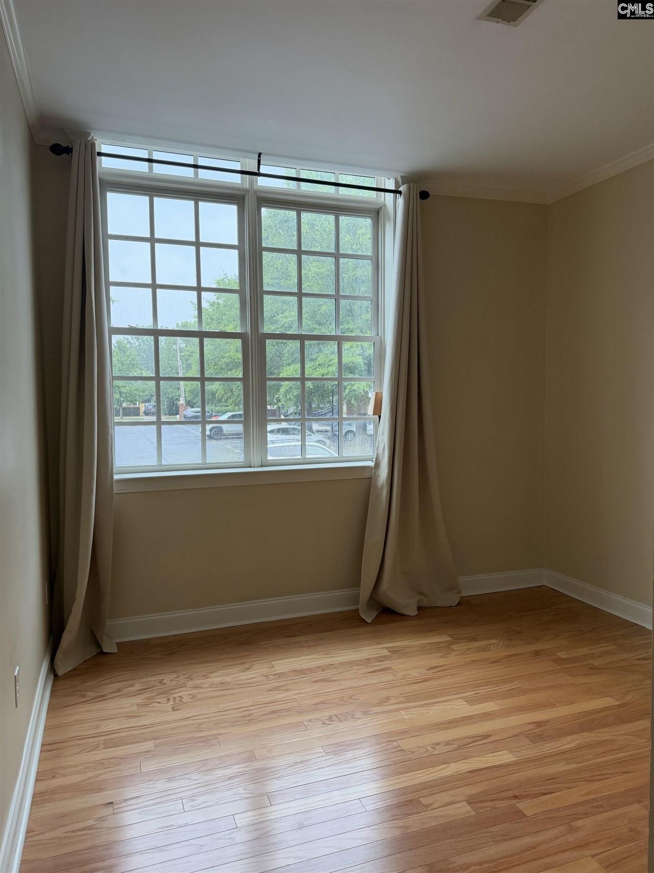 705 Maple Street  Photo 12