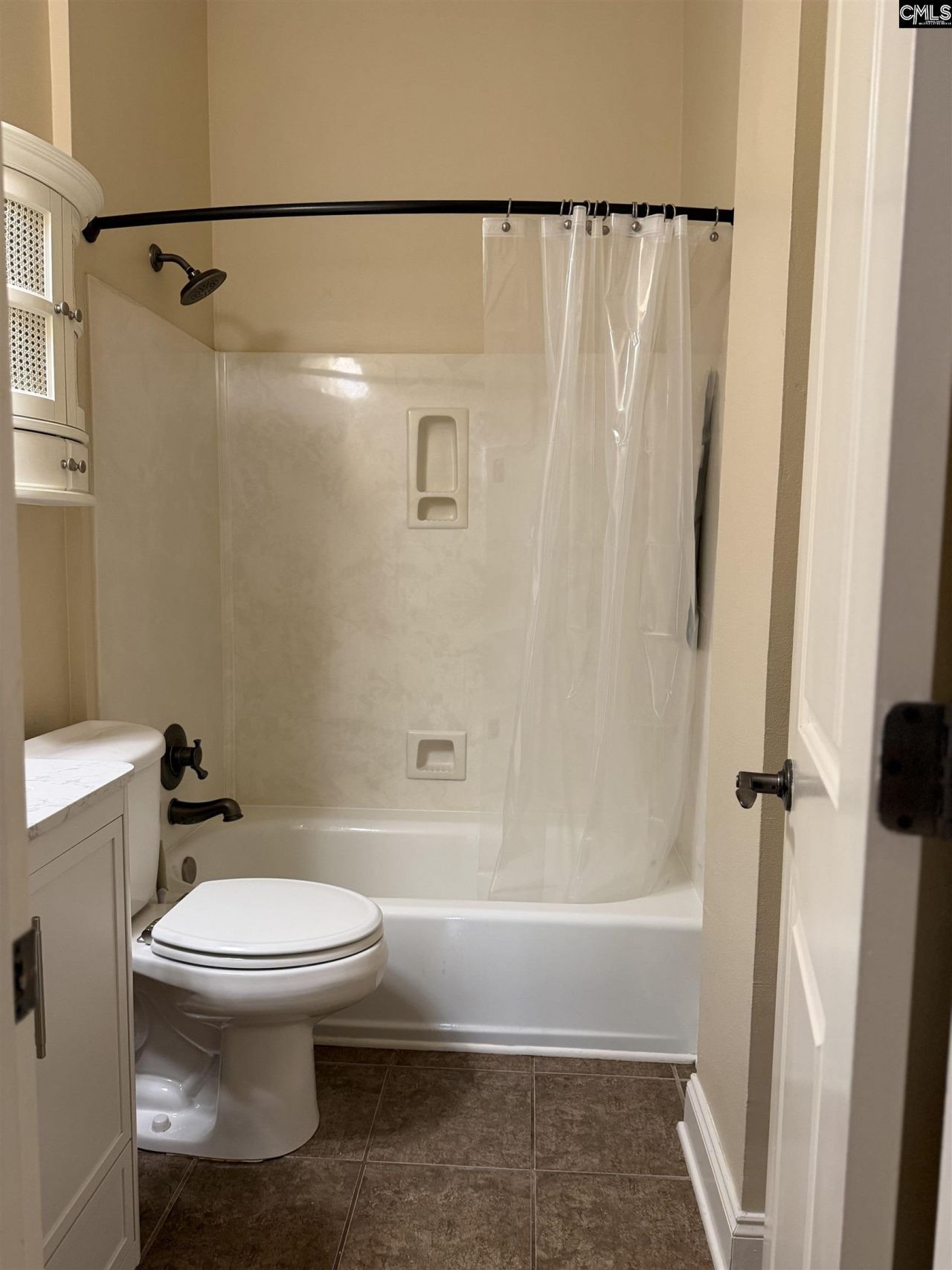 705 Maple Street  Photo 5