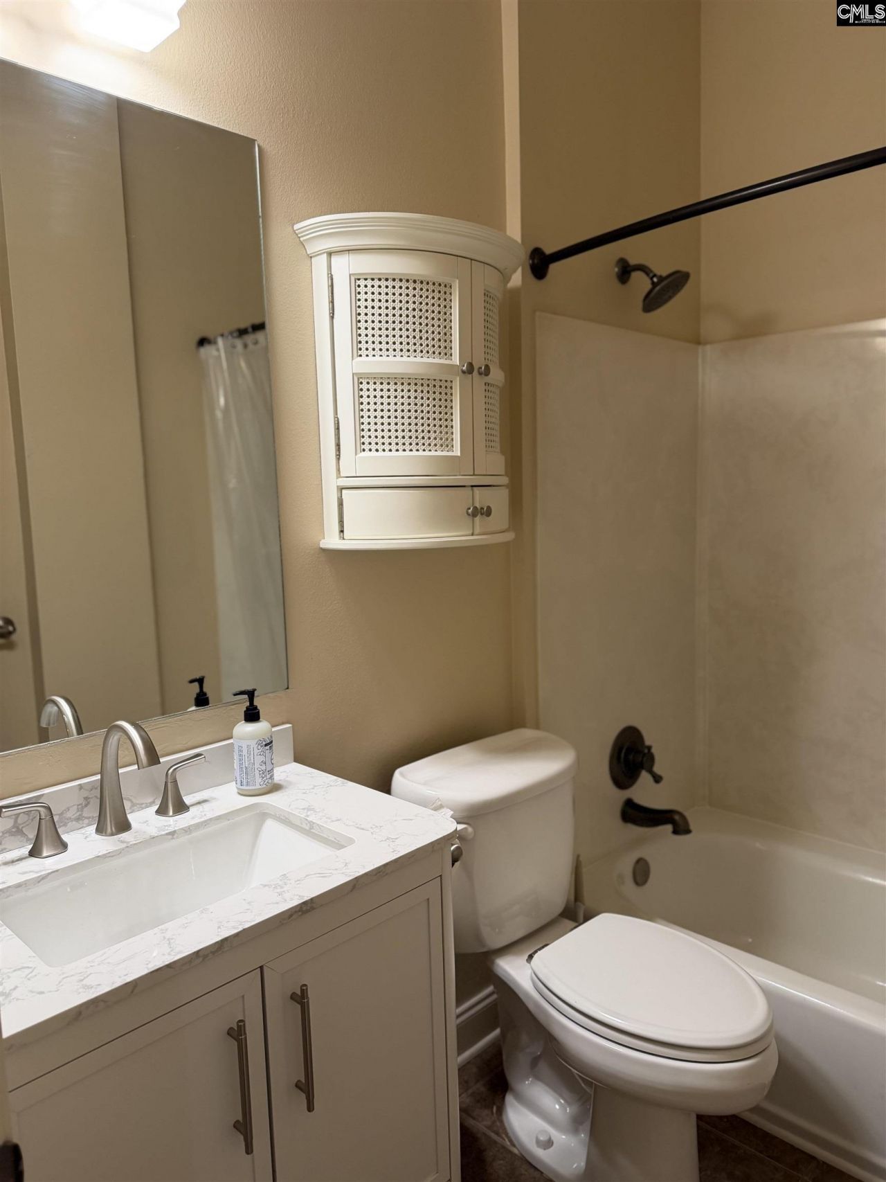 705 Maple Street  Photo 6