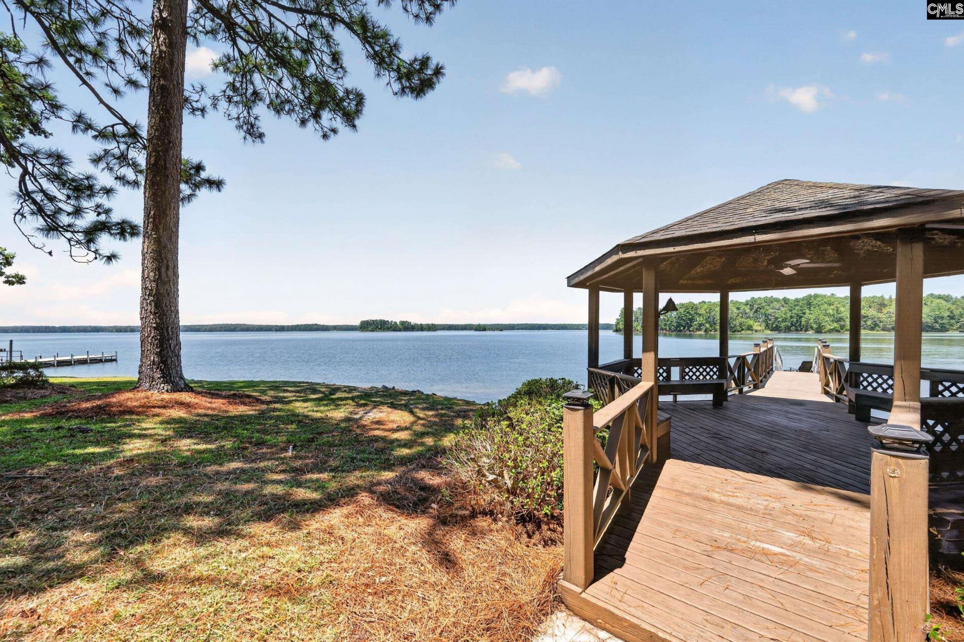 1404 Martins Crossing Court  Photo 39