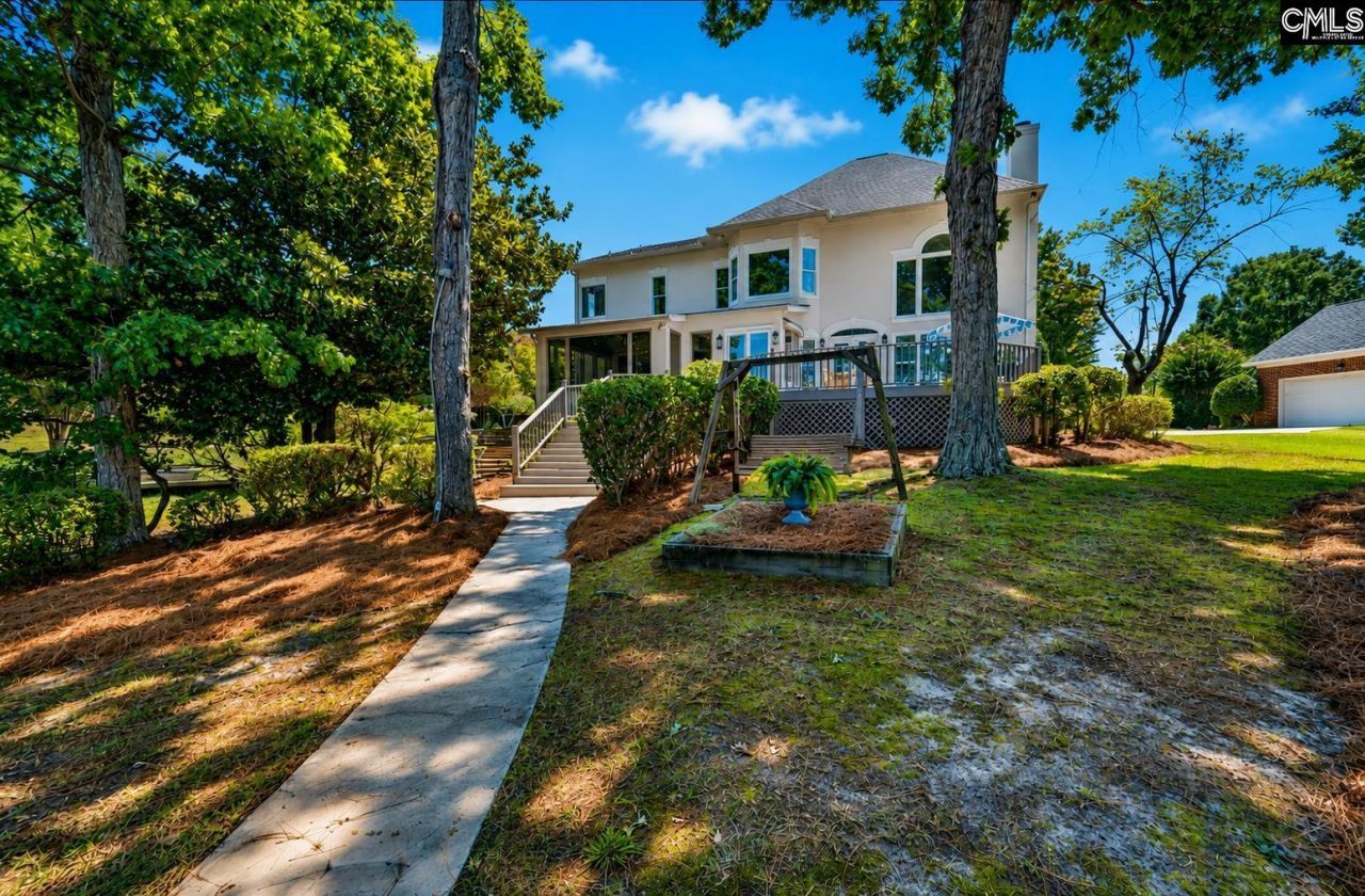 1404 Martins Crossing Court  Photo 43