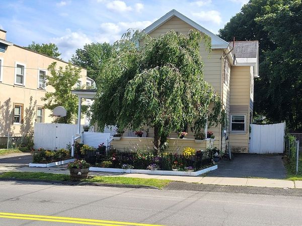 12 Lincoln Street, Pittsfield, MA 01201