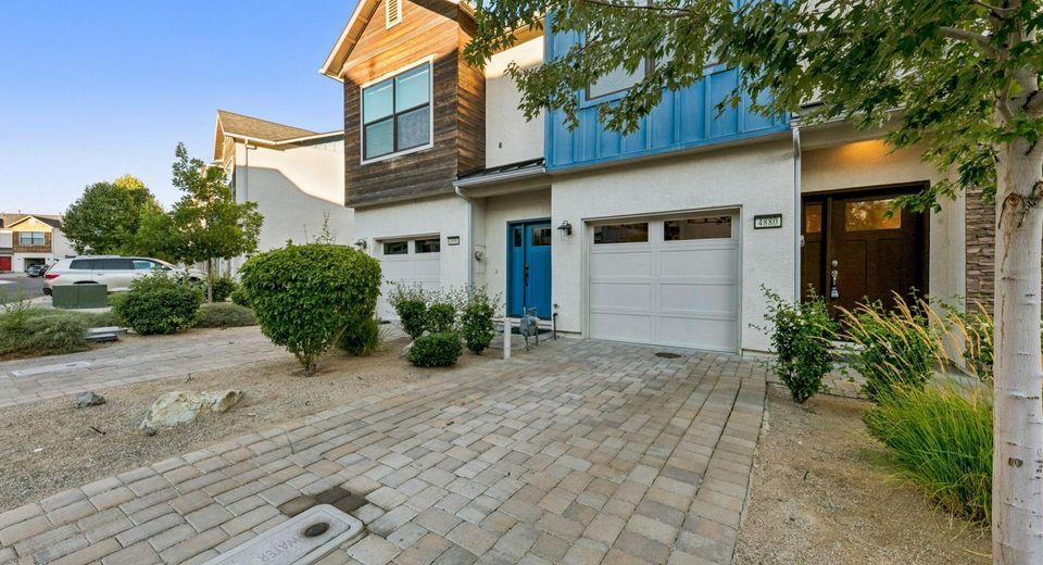 4880 Ciarra Kennedy Lane, Reno, NV 89503 Photo