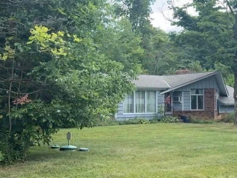 12963 Lynn Drive , Chesterland, OH 44026 Photo 6