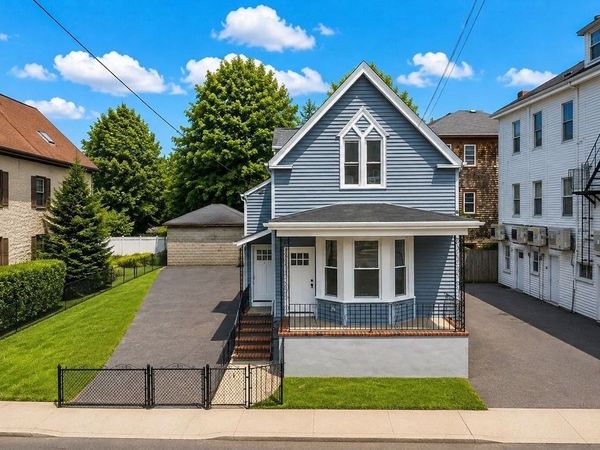 216 State St, New Bedford, MA 02740